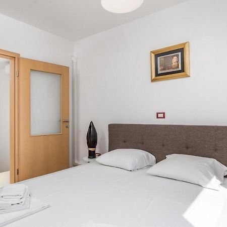 Rona Apartment Denis Умаг Экстерьер фото