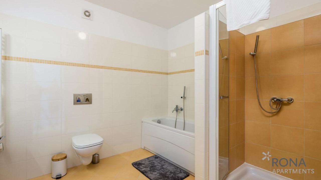 Rona Apartment Denis Умаг Экстерьер фото