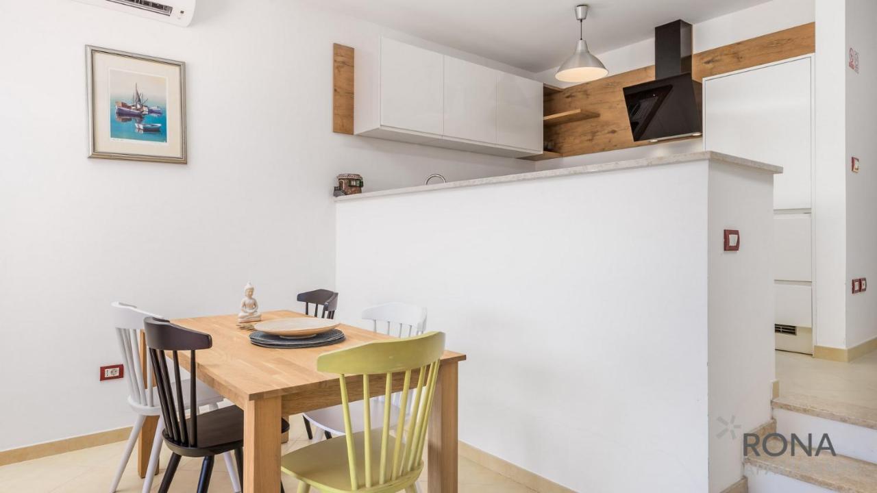 Rona Apartment Denis Умаг Экстерьер фото