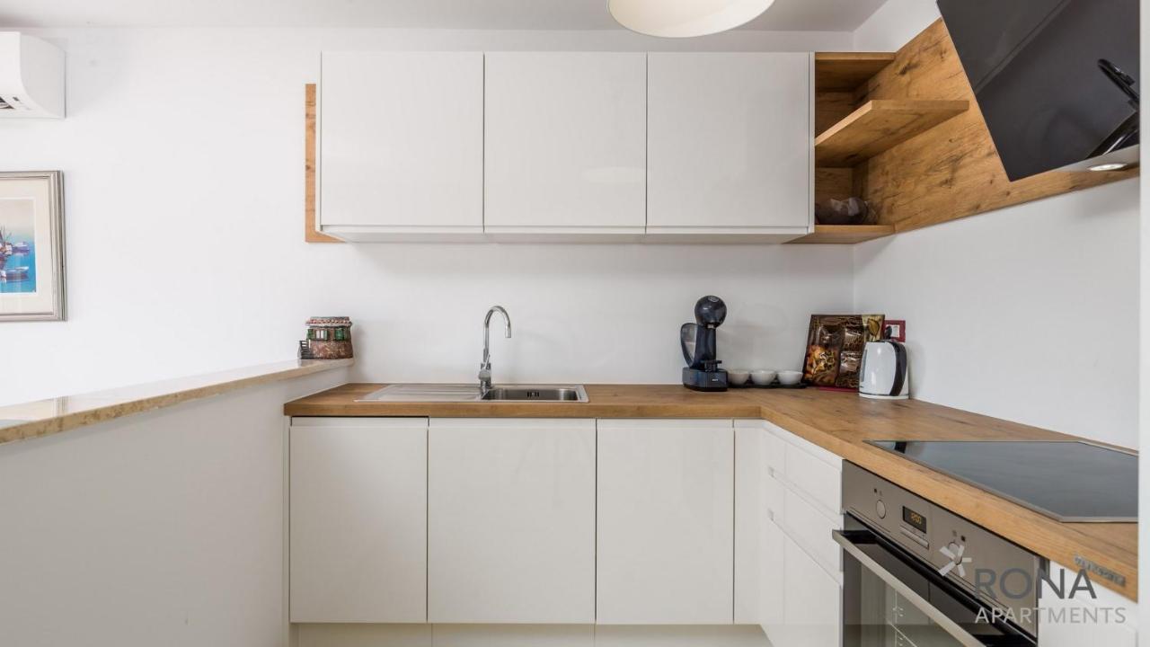 Rona Apartment Denis Умаг Экстерьер фото