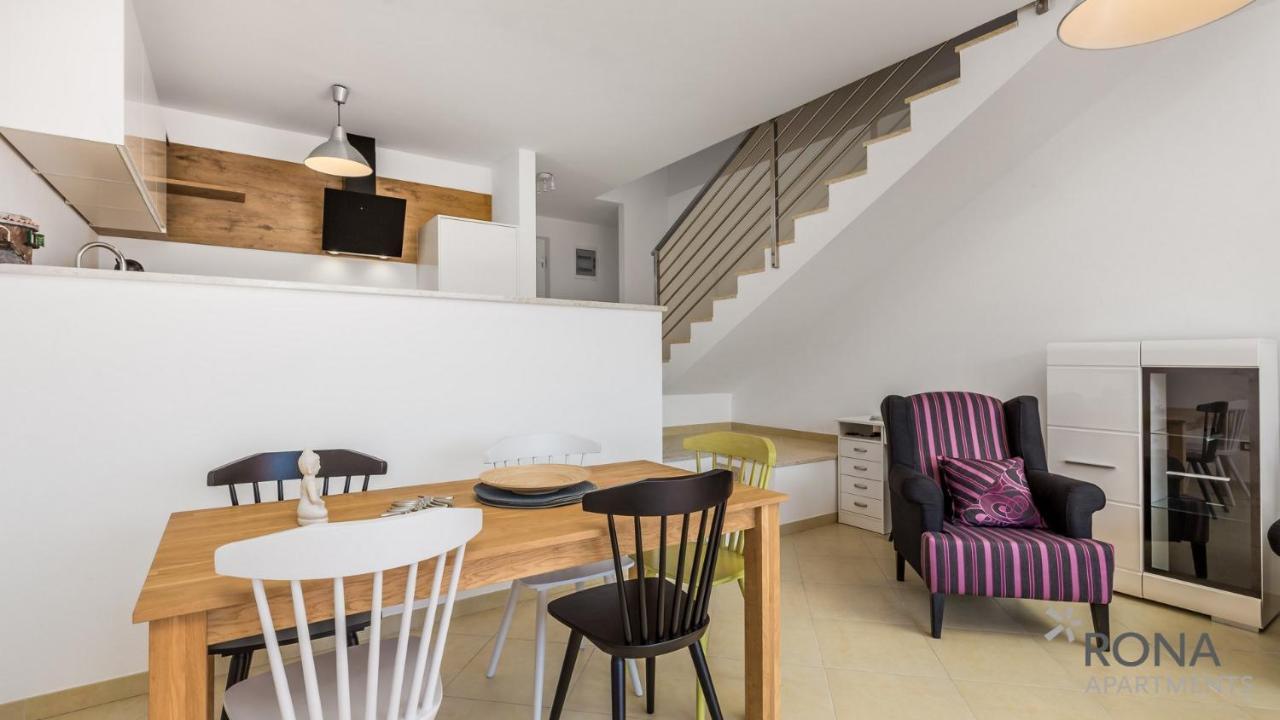 Rona Apartment Denis Умаг Экстерьер фото